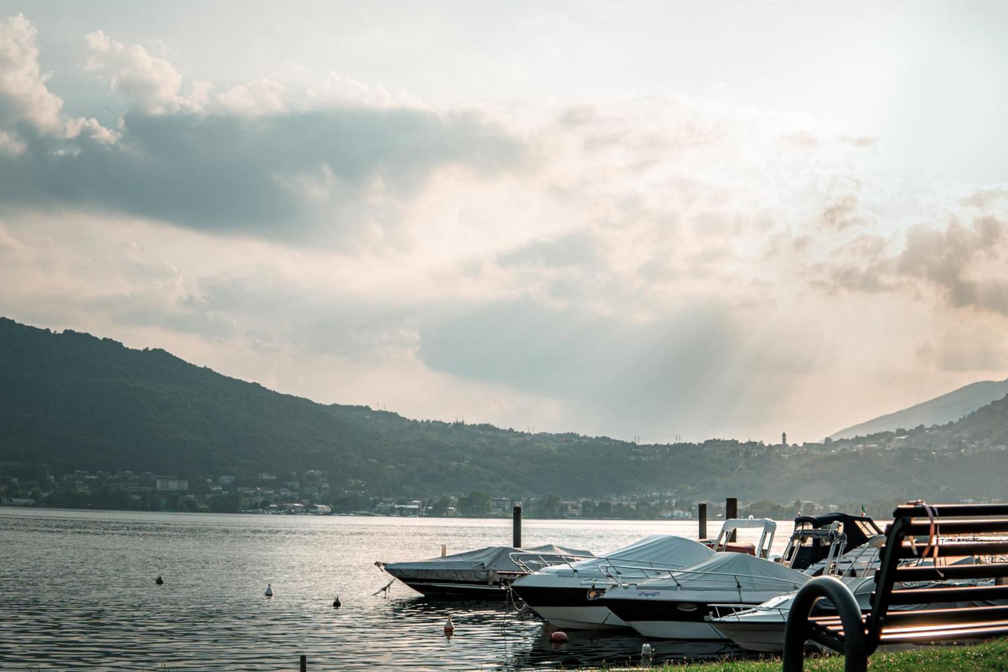 Lake House Vercurago Bagian luar foto